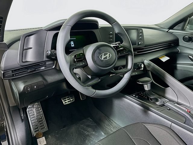 Used 2026 Hyundai Elantra Sport FWD image 9