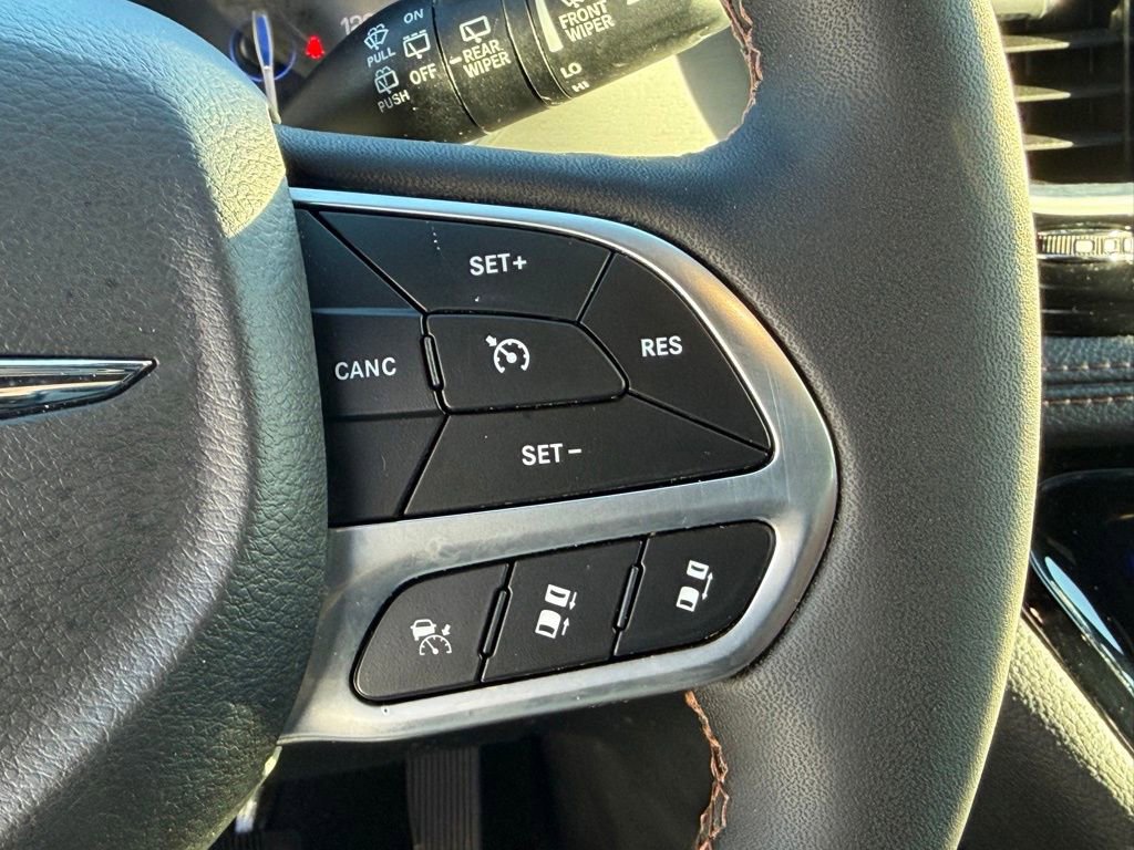 Used 2024 Chrysler Pacifica Pinnacle image 19