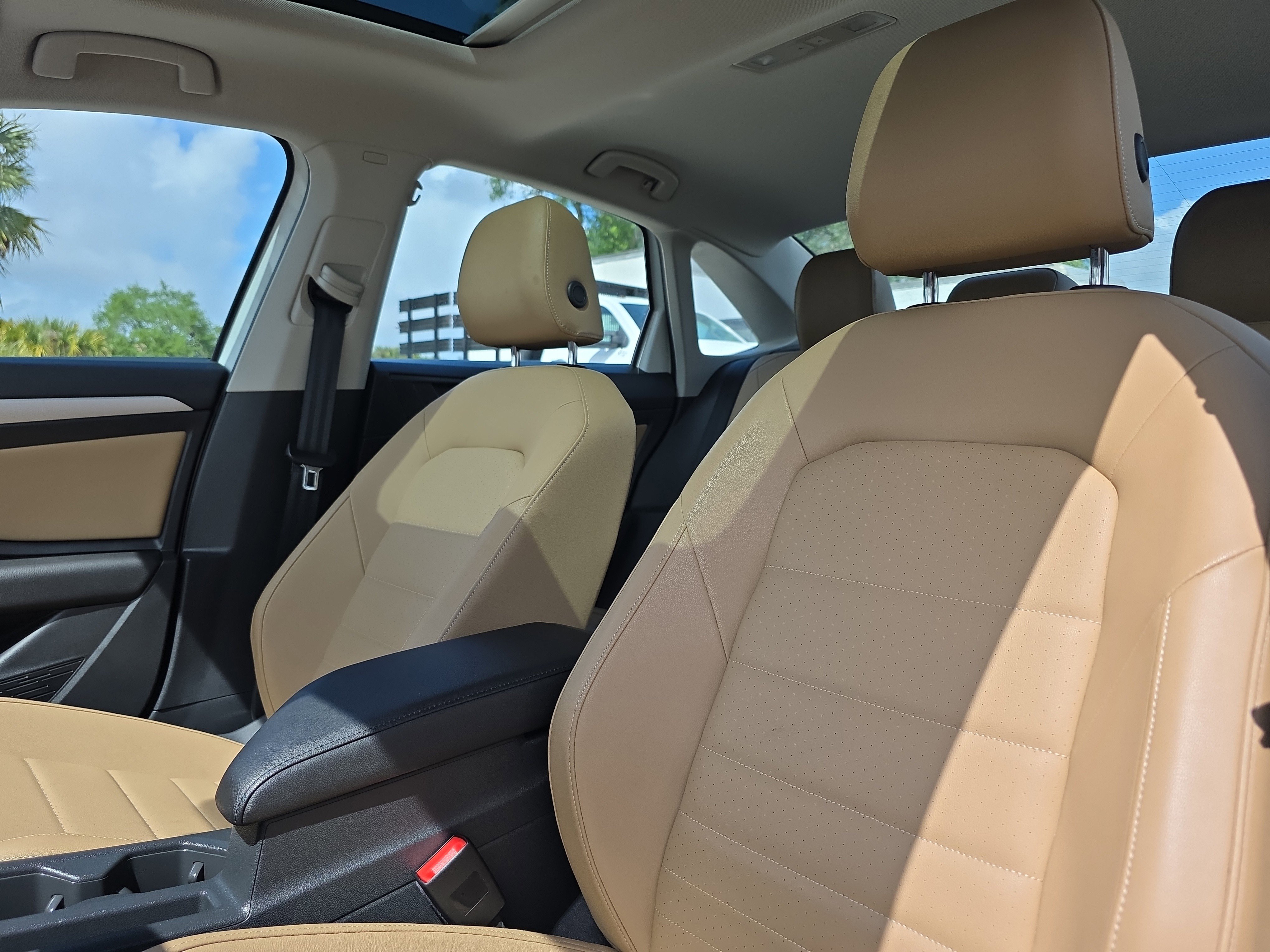 Used 2021 Volkswagen Jetta SE w/ SE Cold Weather Package image 27