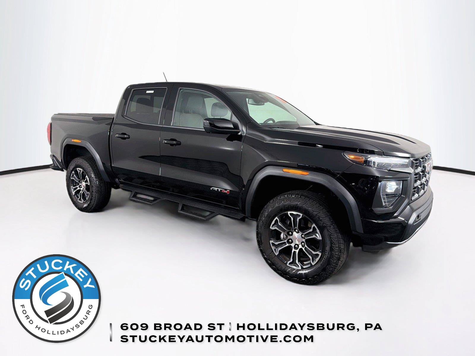 Used 2025 GMC Canyon AT4 w/ Technology Plus Package