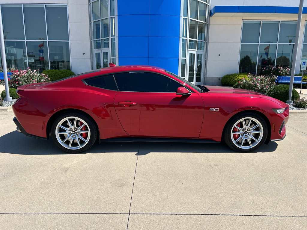 Used 2024 Ford Mustang GT Premium RWD image 4