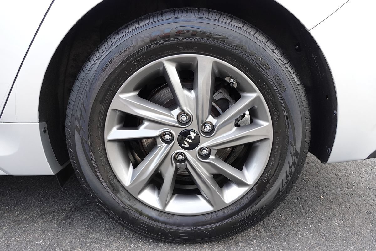 Used 2019 Kia Optima LX FWD image 44