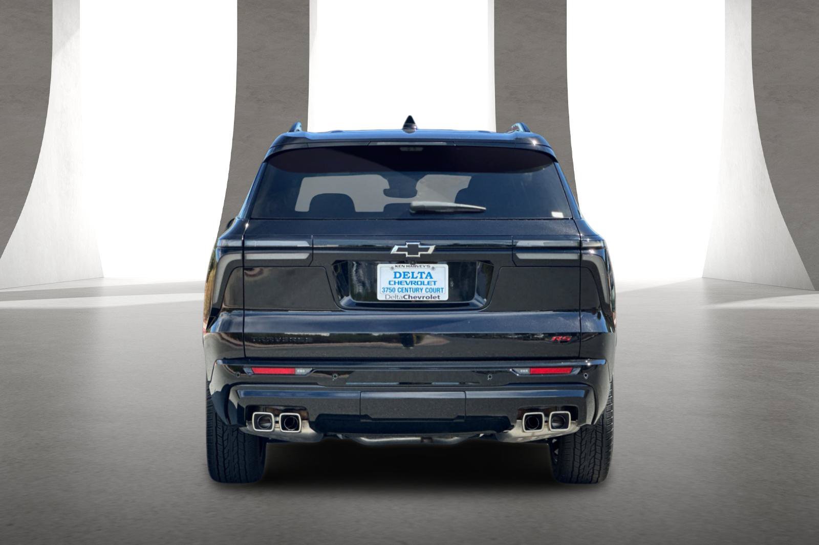 Used 2026 Chevrolet Traverse RS FWD image 5