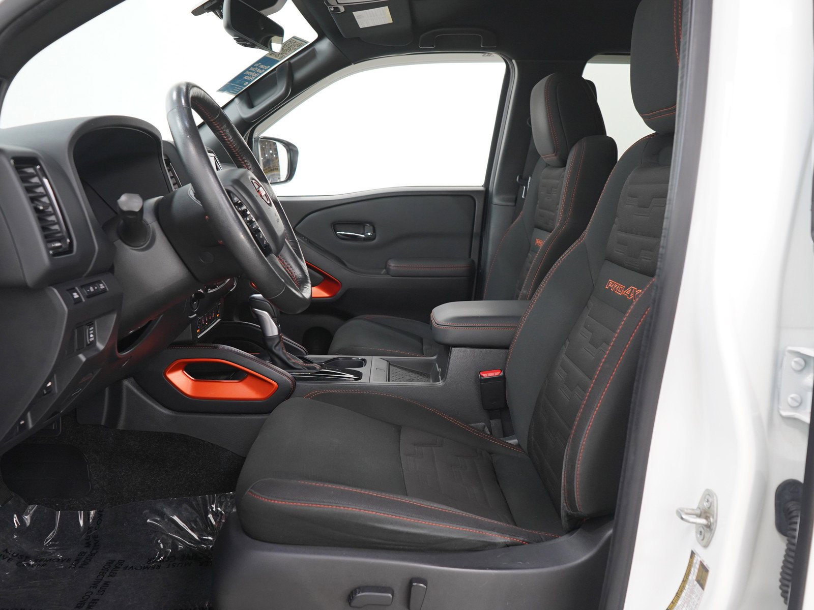 Used 2022 Nissan Frontier PRO-4X AWD/4WD image 25