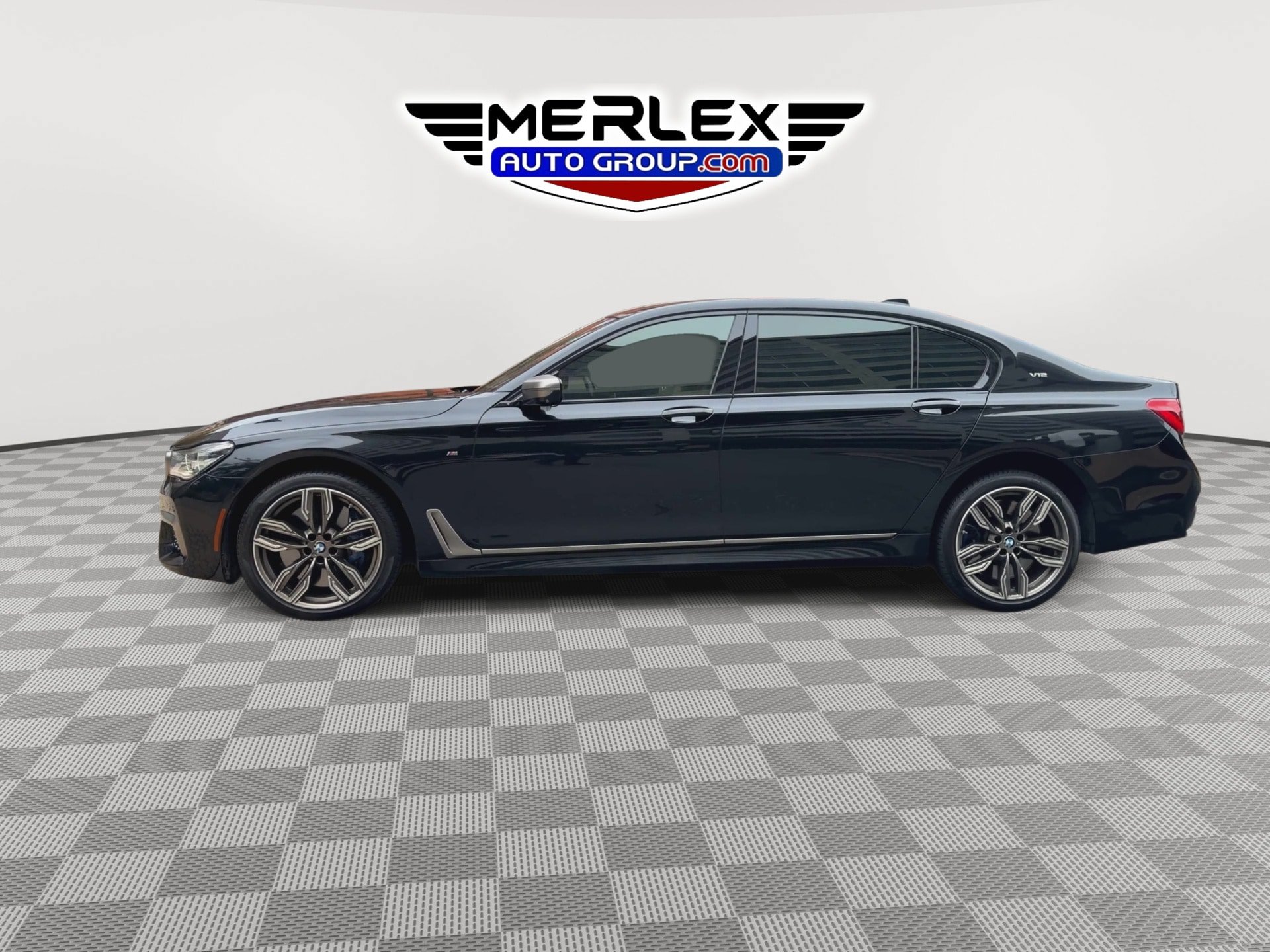 Used 2018 BMW M760i xDrive AWD/4WD image 5