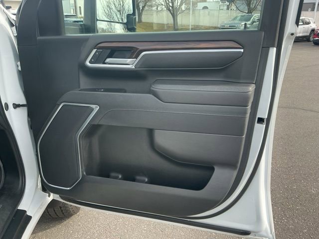 Used 2025 GMC Sierra 3500 SLT w/ X31 Off-Road Package image 19