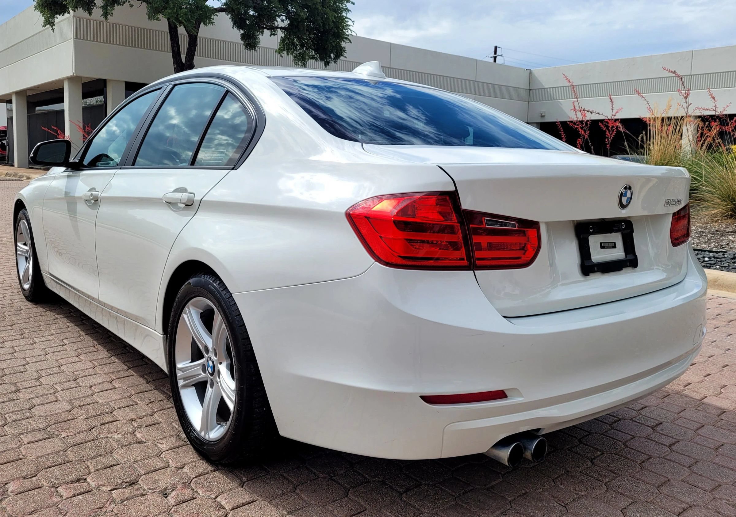 Used 2014 BMW 328i Sedan RWD image 5