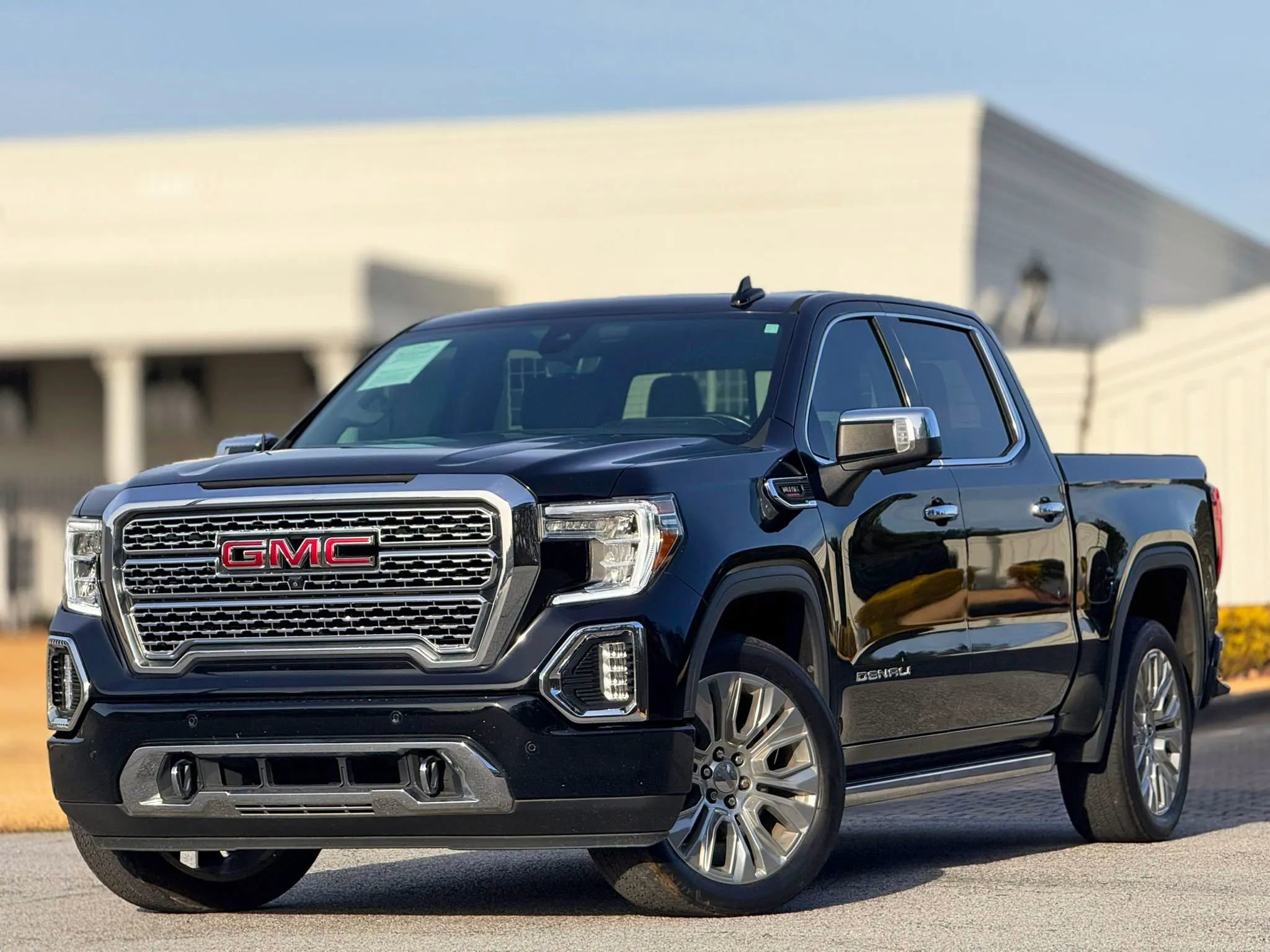 Used 2021 GMC Sierra 1500 Denali w/ Denali Ultimate Package image 2