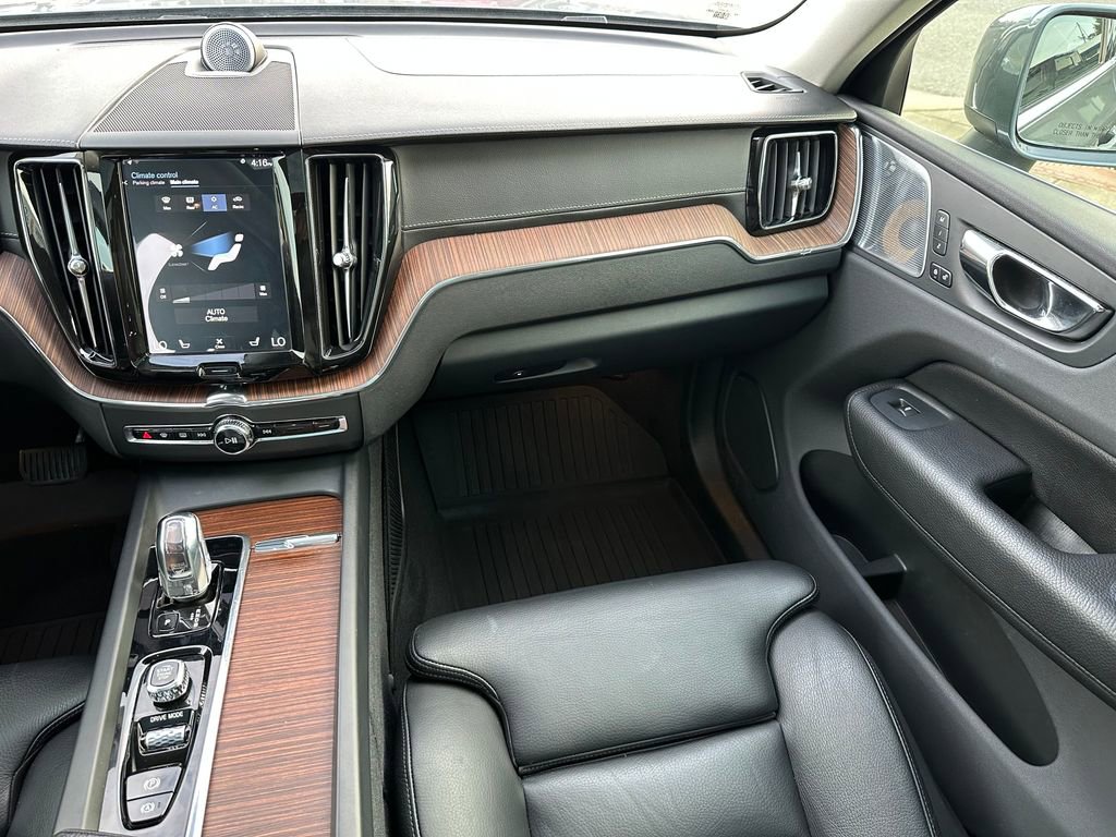 Used 2019 Volvo XC60 T8 Inscription w/ Advanced Package AWD/4WD image 16