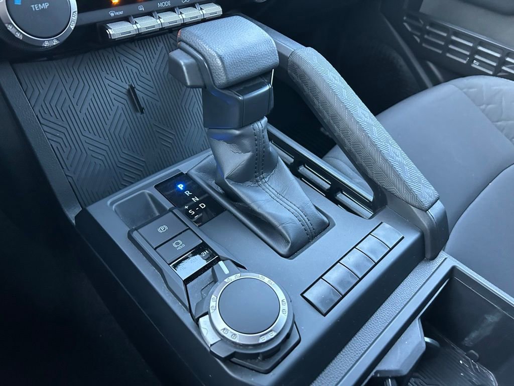 Certified 2024 Toyota Tacoma SR image 27