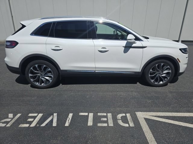 Used 2022 Lincoln Nautilus Reserve AWD/4WD image 8