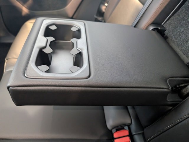 New 2026 Volvo XC40 B5 Plus w/ Protection Package Premier image 25