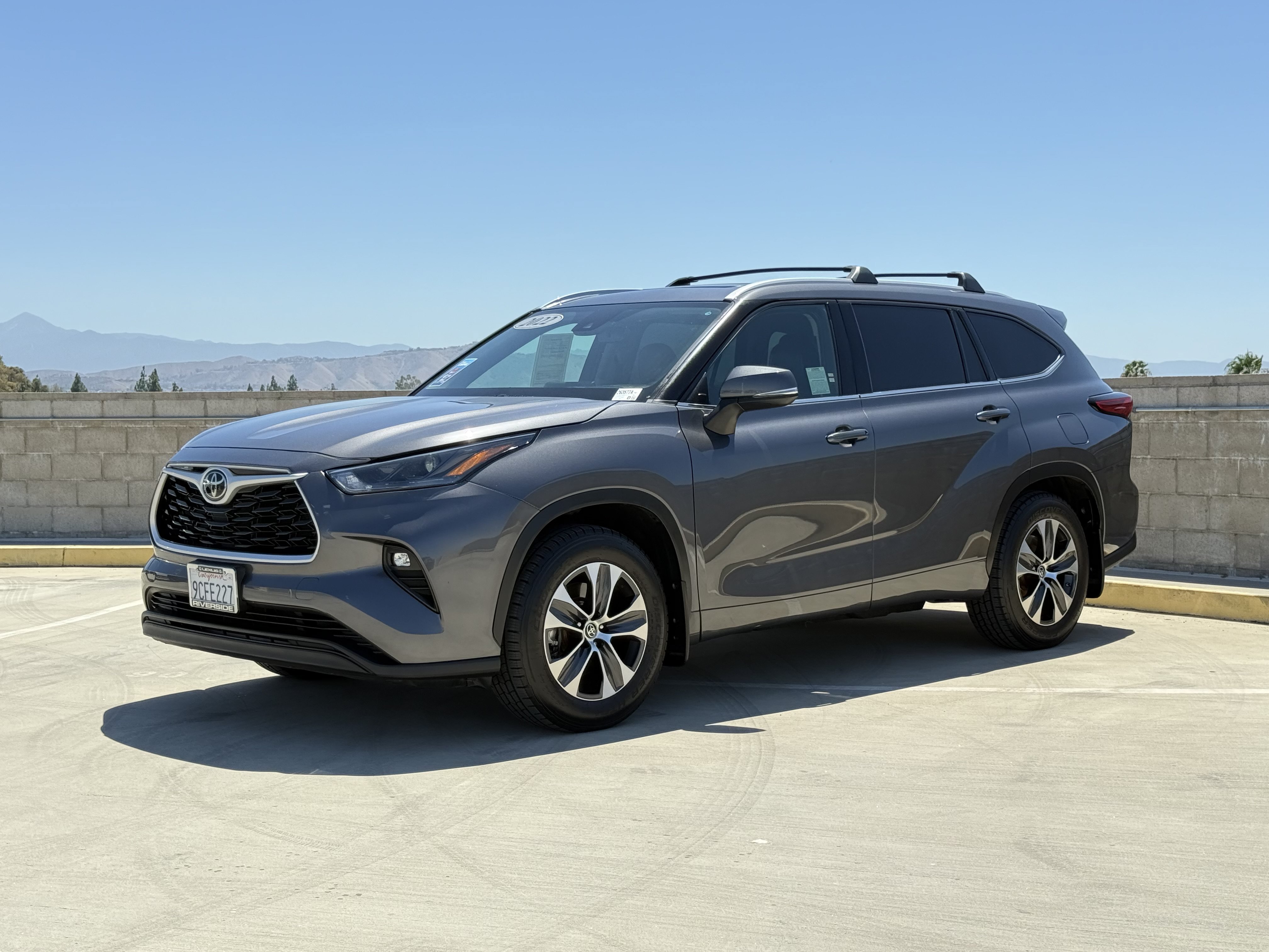 Used 2022 Toyota Highlander XLE FWD image 8
