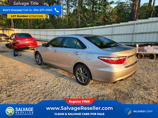 Used 2017 Toyota Camry SE FWD image 3