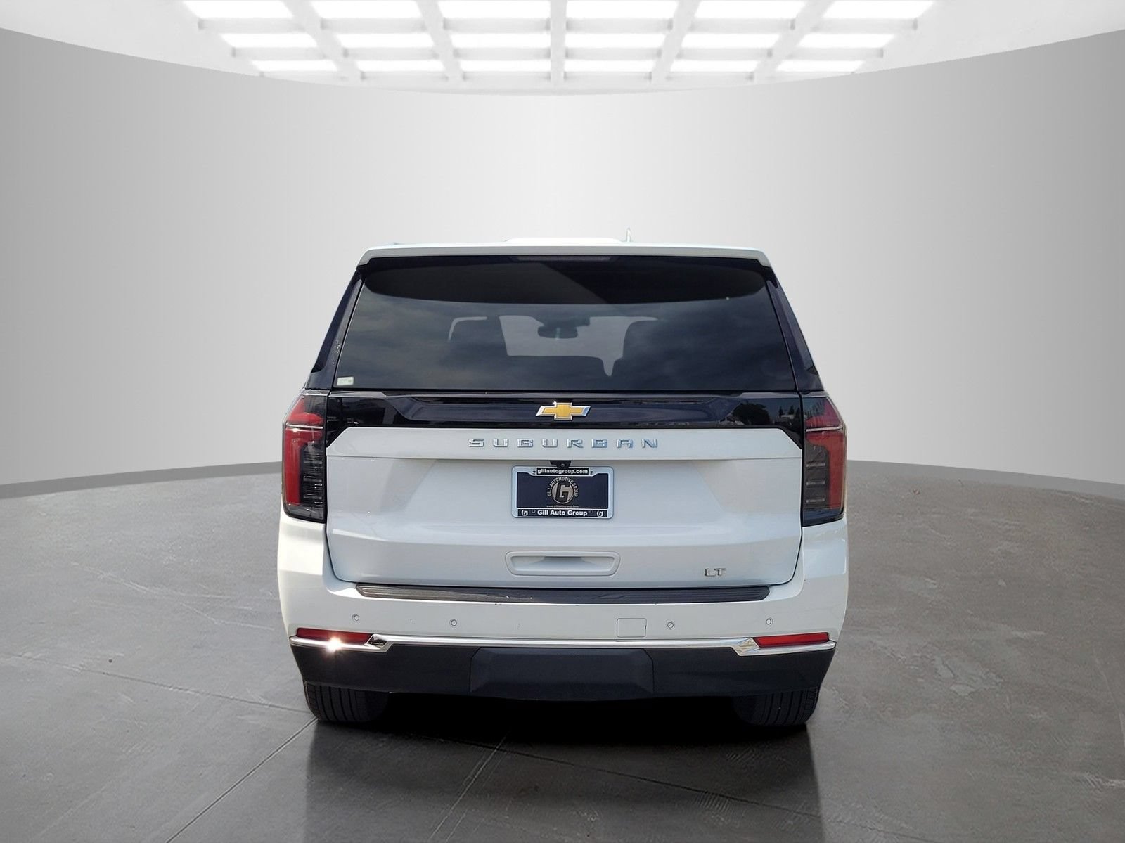 Used 2025 Chevrolet Suburban LT AWD/4WD image 5