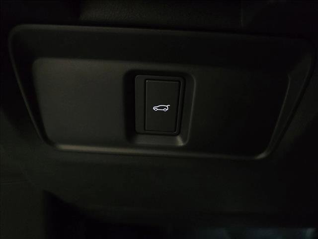 Certified 2025 Land Rover Range Rover Evoque Dynamic SE image 26