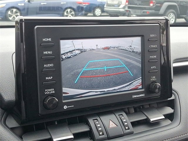 Used 2020 Toyota RAV4 XLE Premium image 18