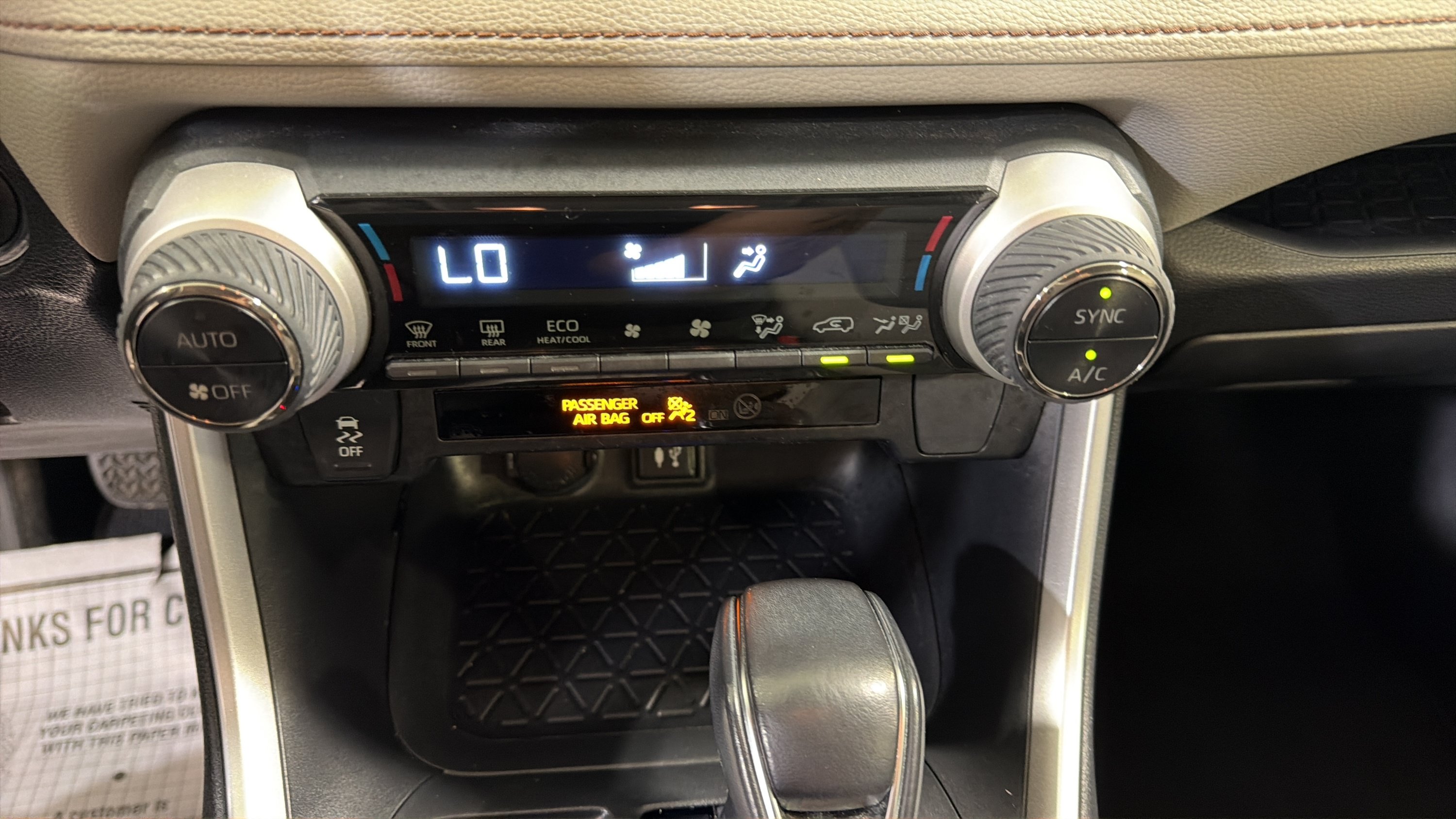 Used 2019 Toyota RAV4 XLE Premium AWD/4WD image 17