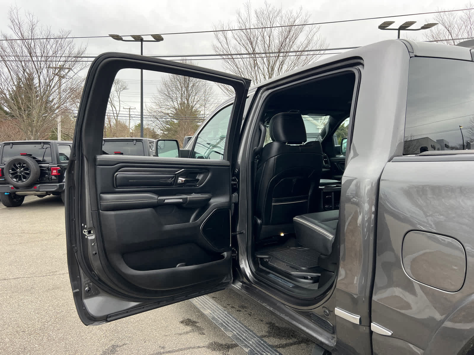 Used 2023 RAM 1500 Limited image 32