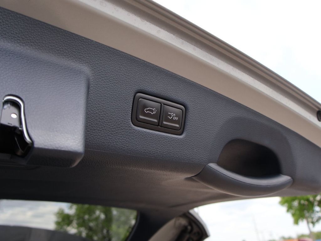 New 2026 Kia Carnival SX w/ SX Dark Edition Package FWD image 9