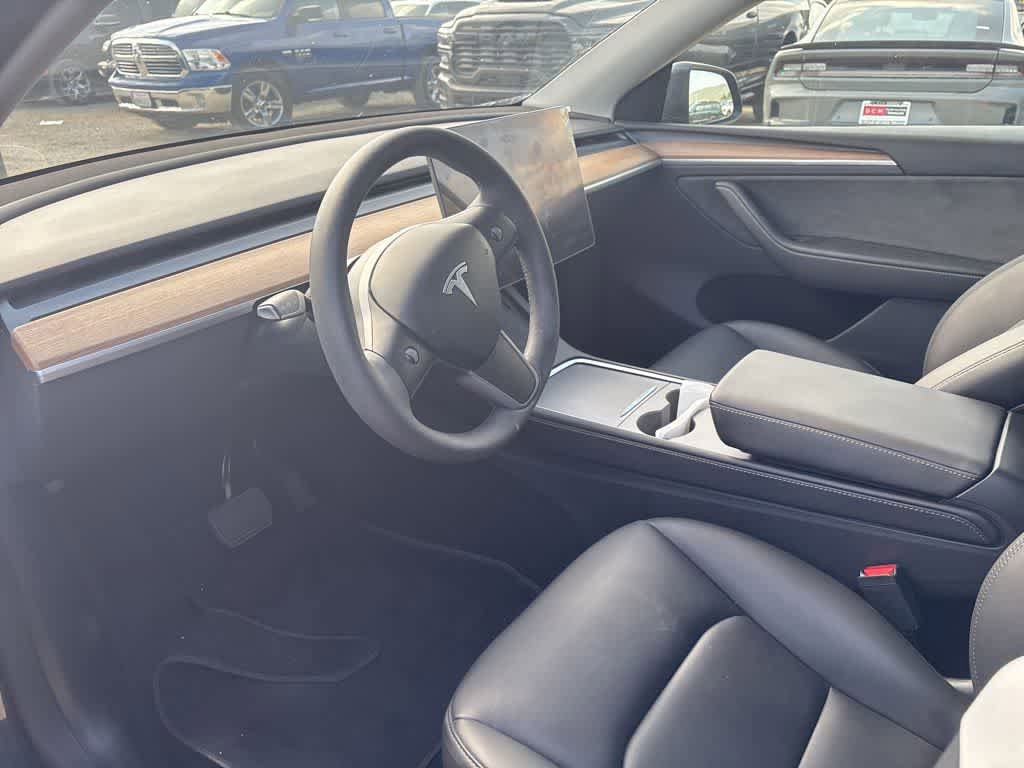 Used 2024 Tesla Model Y Long Range AWD/4WD image 8