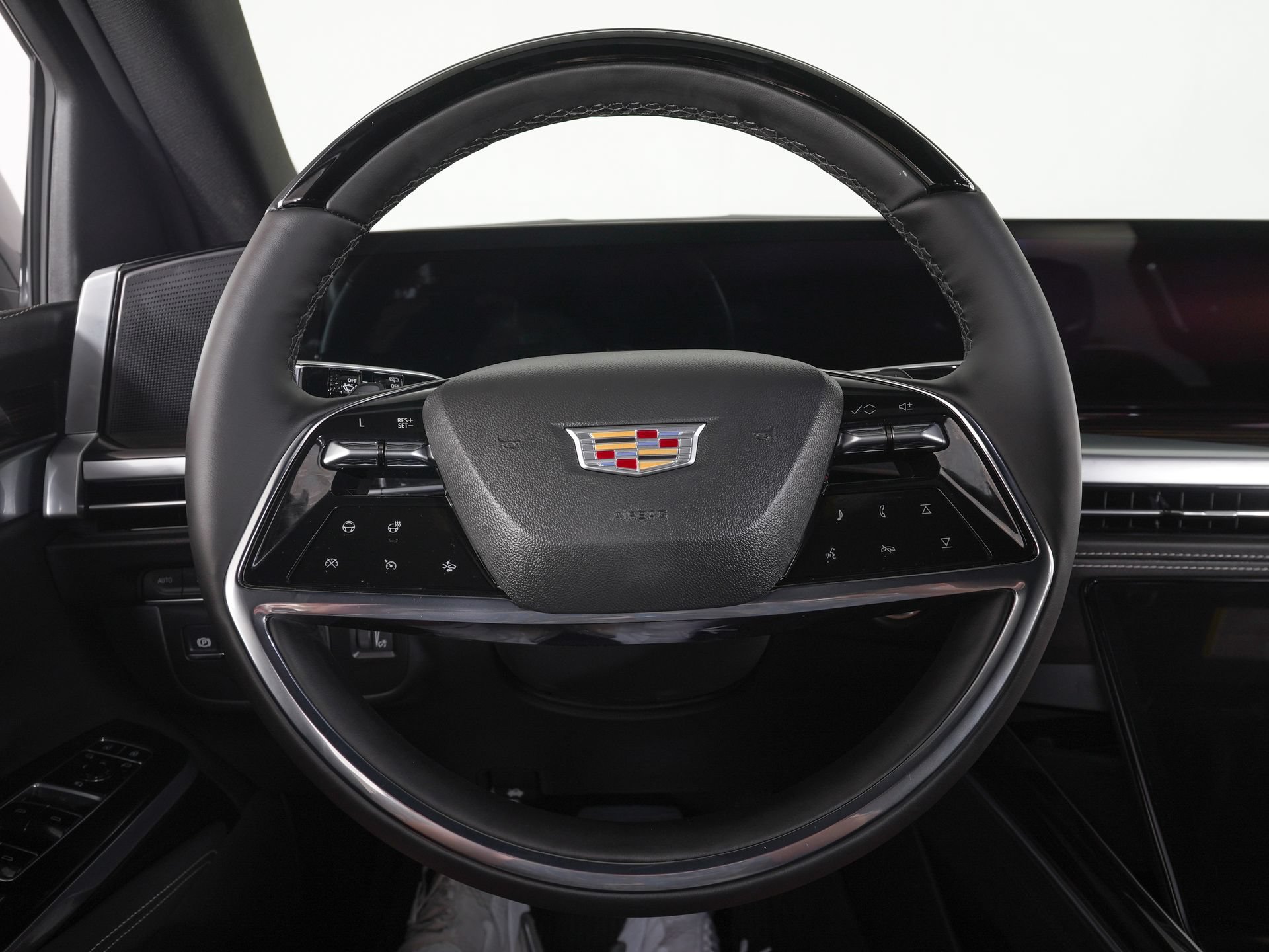 Used 2026 Cadillac Escalade Luxury w/ Touring Package AWD/4WD image 29