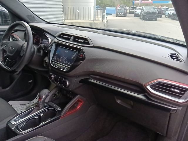 Used 2022 Chevrolet TrailBlazer RS w/ Sun and Liftgate Package AWD/4WD image 33