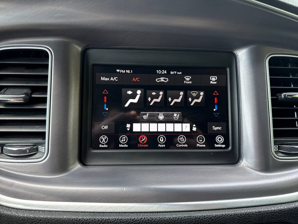Used 2020 Dodge Charger SXT w/ Leather Interior Group RWD image 18