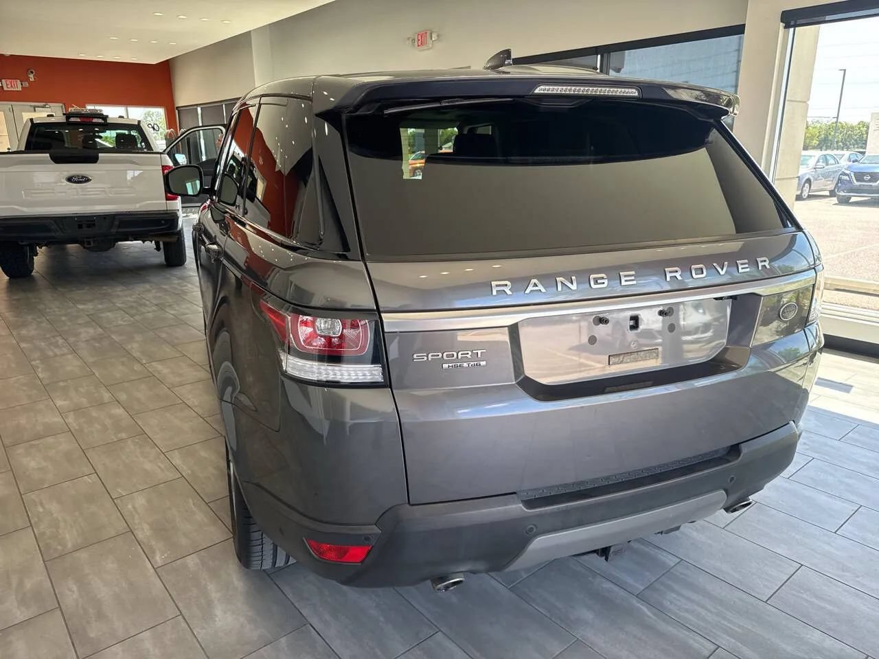 Used 2017 Land Rover Range Rover Sport HSE AWD/4WD image 14