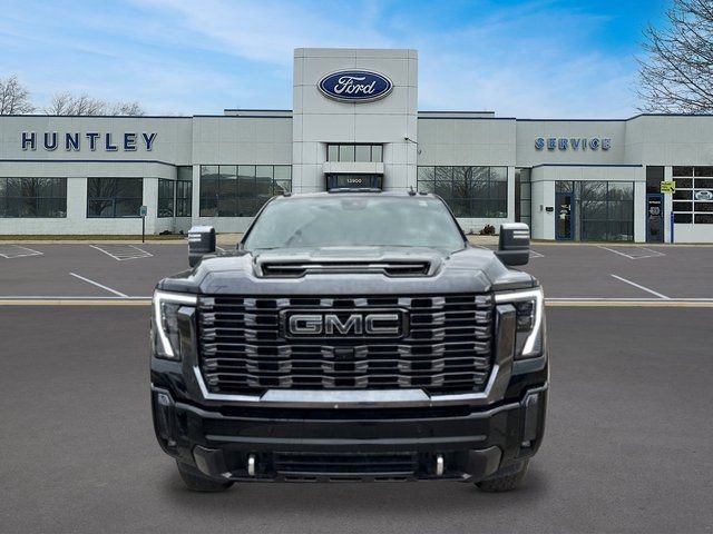 Used 2024 GMC Sierra 2500 Denali Ultimate AWD/4WD image 3
