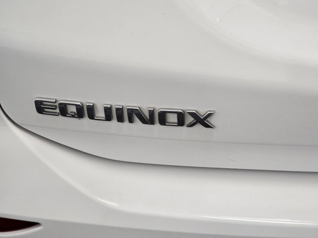 Used 2020 Chevrolet Equinox LS image 32
