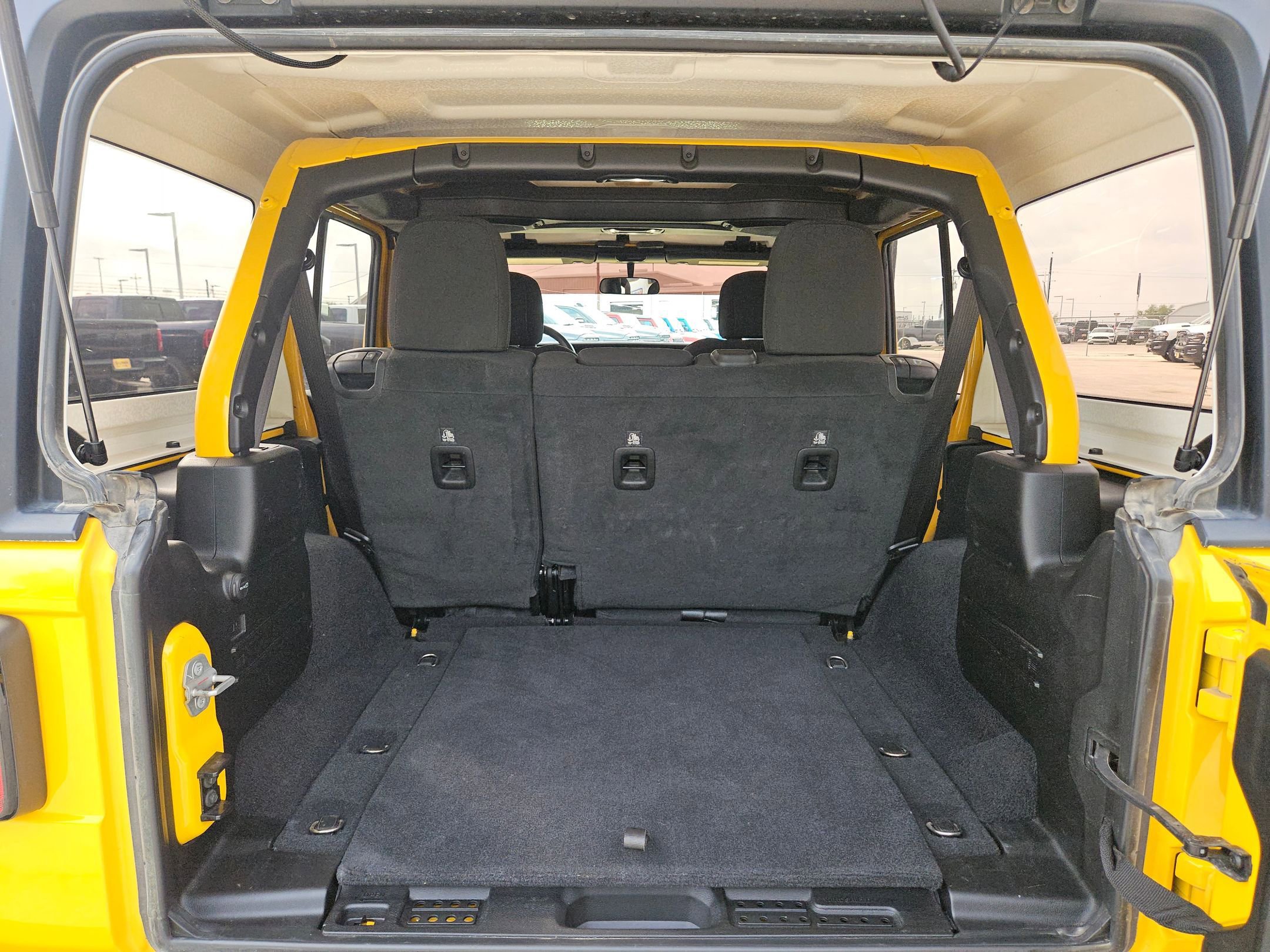 Used 2021 Jeep Wrangler Unlimited Sport AWD/4WD image 24