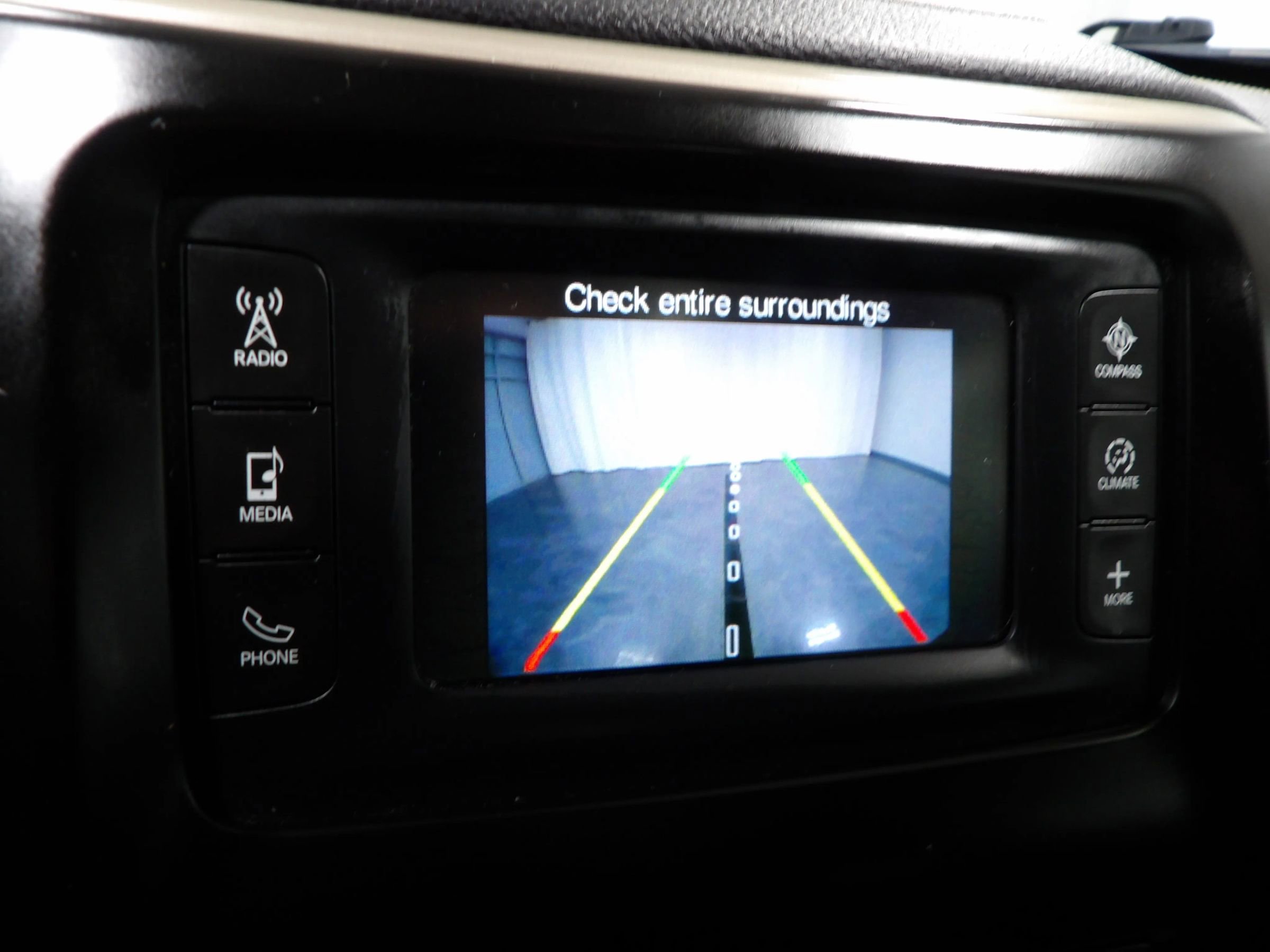 Used 2014 Jeep Cherokee Latitude w/ Comfort/Convenience Group AWD/4WD image 20