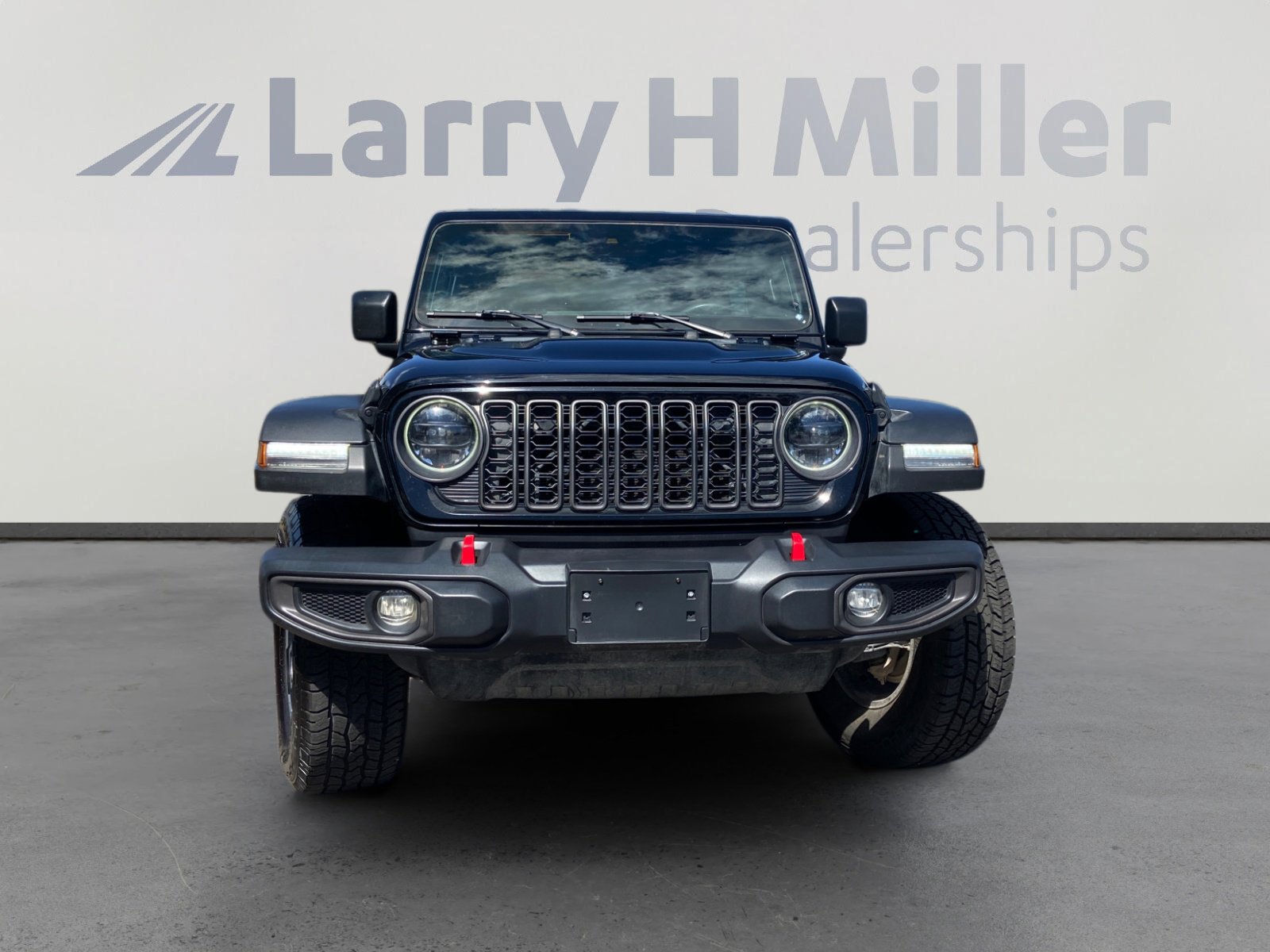 Used 2024 Jeep Wrangler Unlimited Rubicon AWD/4WD image 8