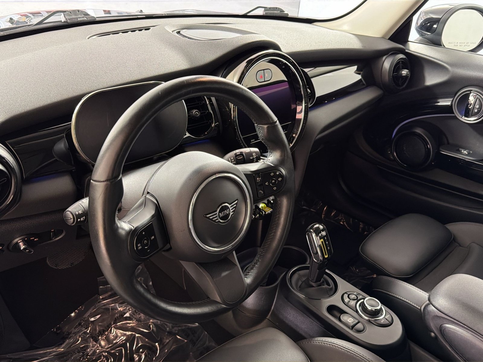 Used 2024 MINI Cooper SE FWD image 23