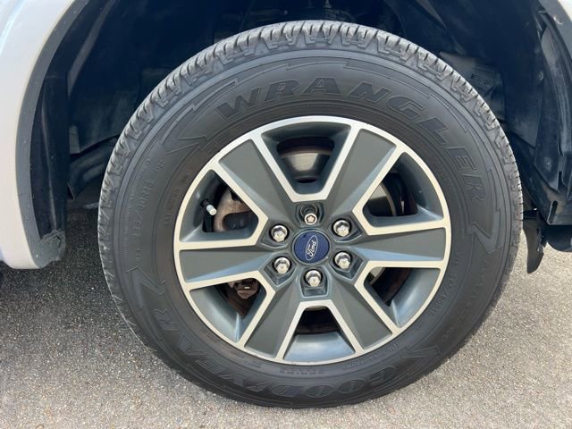 Used 2016 Ford F150 XLT w/ Equipment Group 302A Luxury image 10