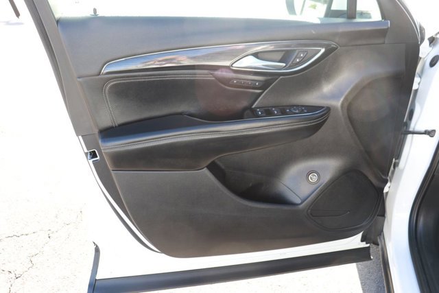 Used 2023 Buick Envision Essence image 9