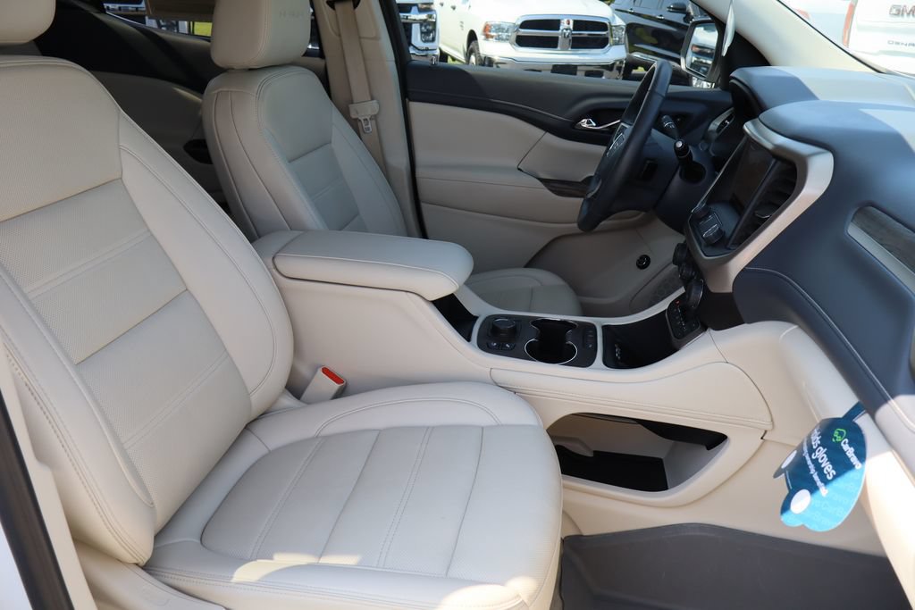 Certified 2023 GMC Acadia Denali w/ Denali Ultimate Package FWD image 32
