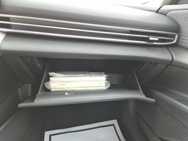 Used 2023 Hyundai Elantra Limited image 25