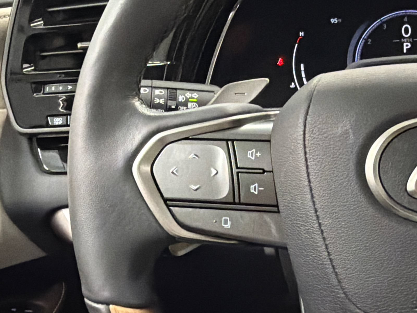 Used 2023 Lexus RX 350 AWD w/ Accessory Package image 22