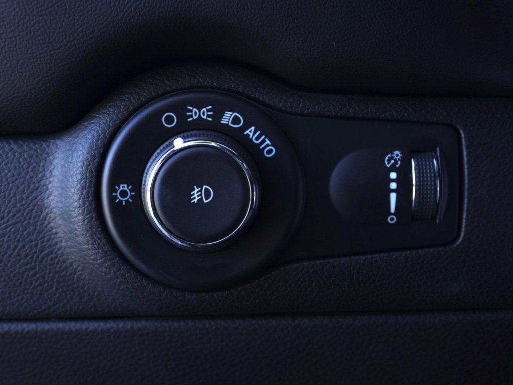 Certified 2022 Dodge Durango SXT image 13