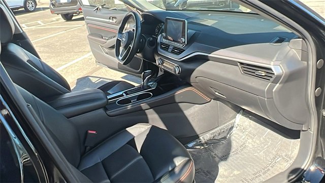 Used 2023 Nissan Altima 2.5 SR image 13