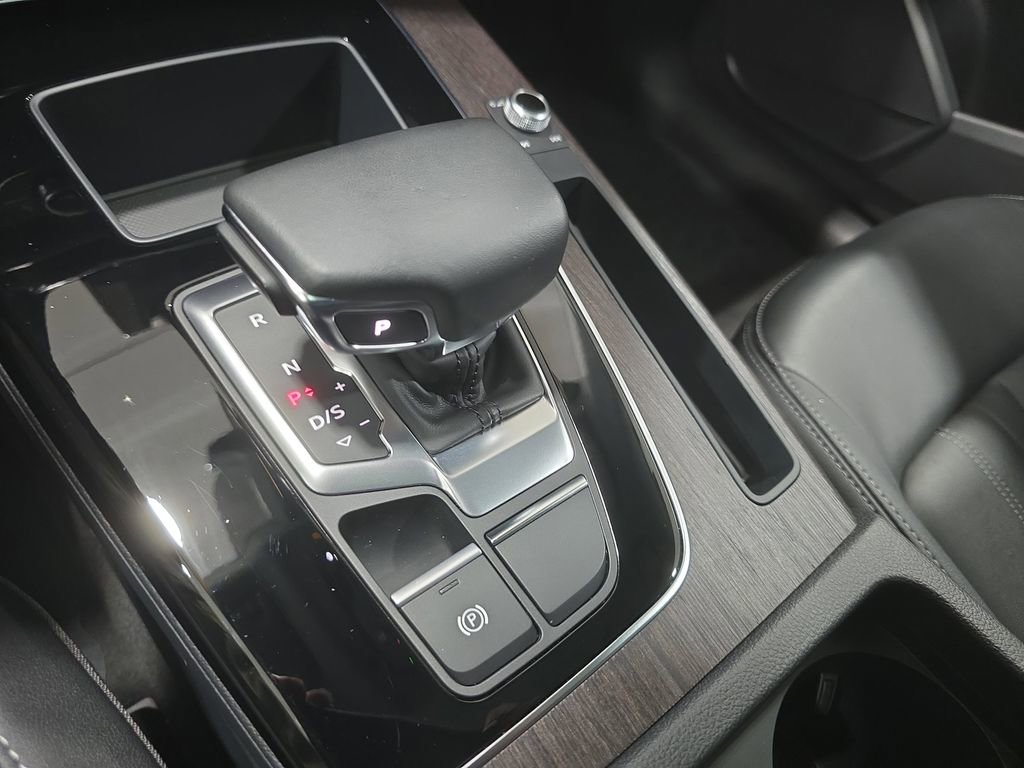 Used 2023 Audi Q5 2.0T Premium image 19