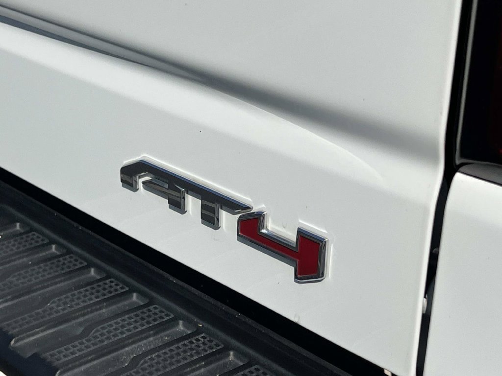 Used 2023 GMC Sierra 1500 AT4 w/ AT4 Premium Package AWD/4WD image 10