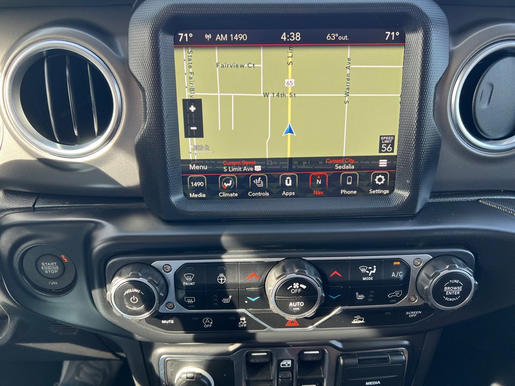 Used 2023 Jeep Gladiator Rubicon w/ Cold Weather Group AWD/4WD image 26