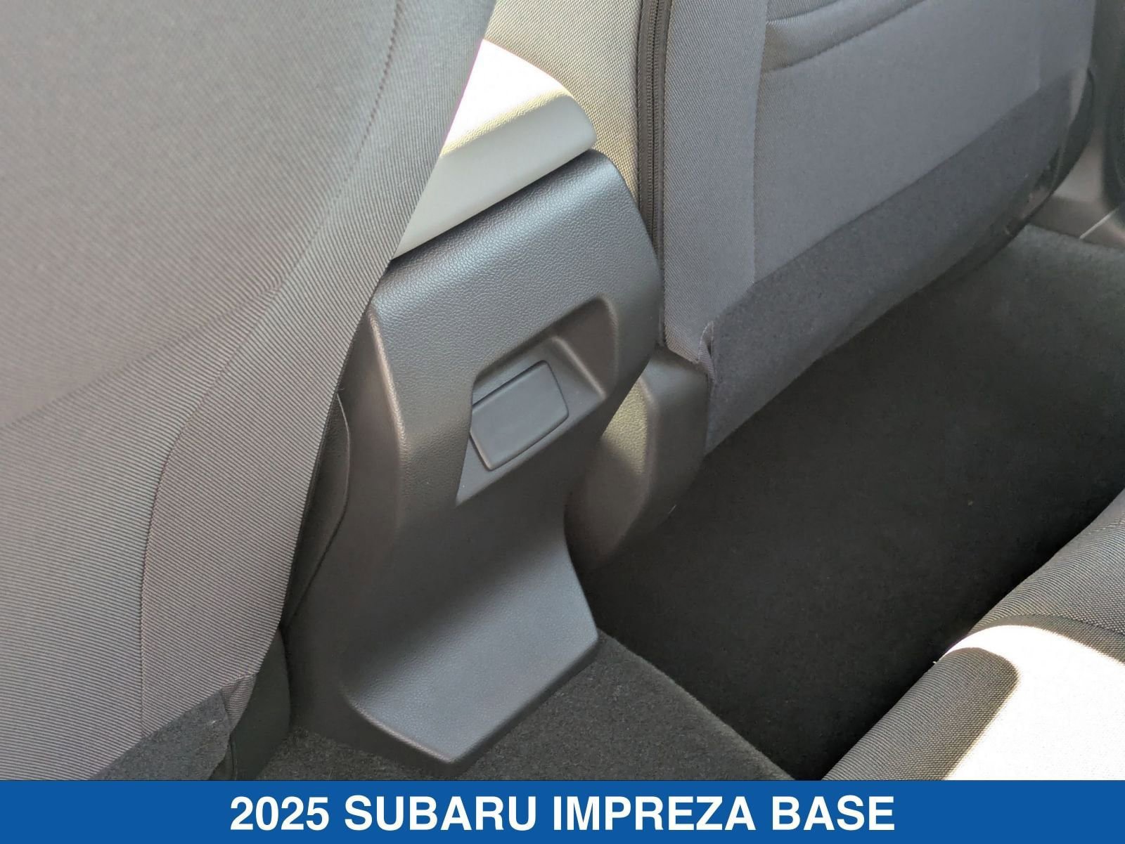 Certified 2025 Subaru Impreza 2.0i image 29