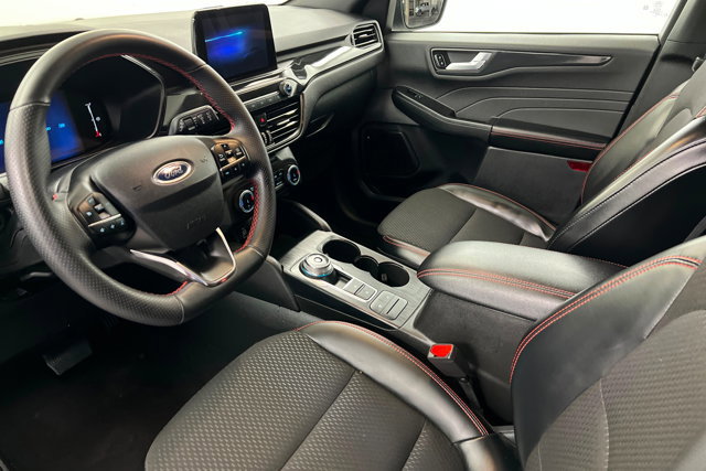 Used 2025 Ford Escape ST-Line image 15