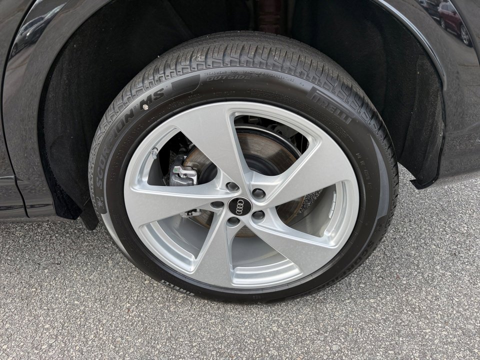 New 2025 Audi Q5 Premium Plus image 22