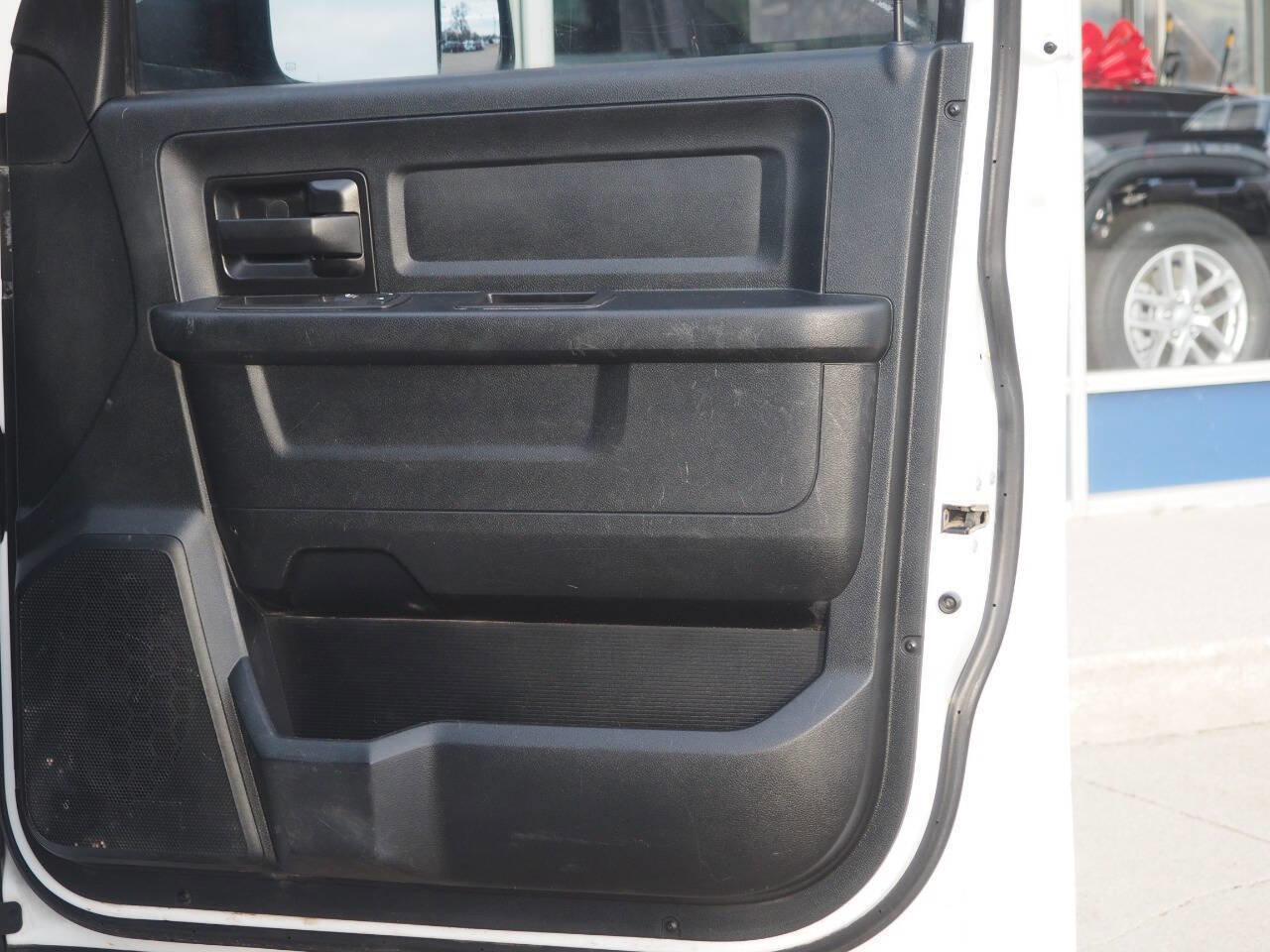 Used 2021 RAM 2500 Tradesman w/ Chrome Appearance Group image 12