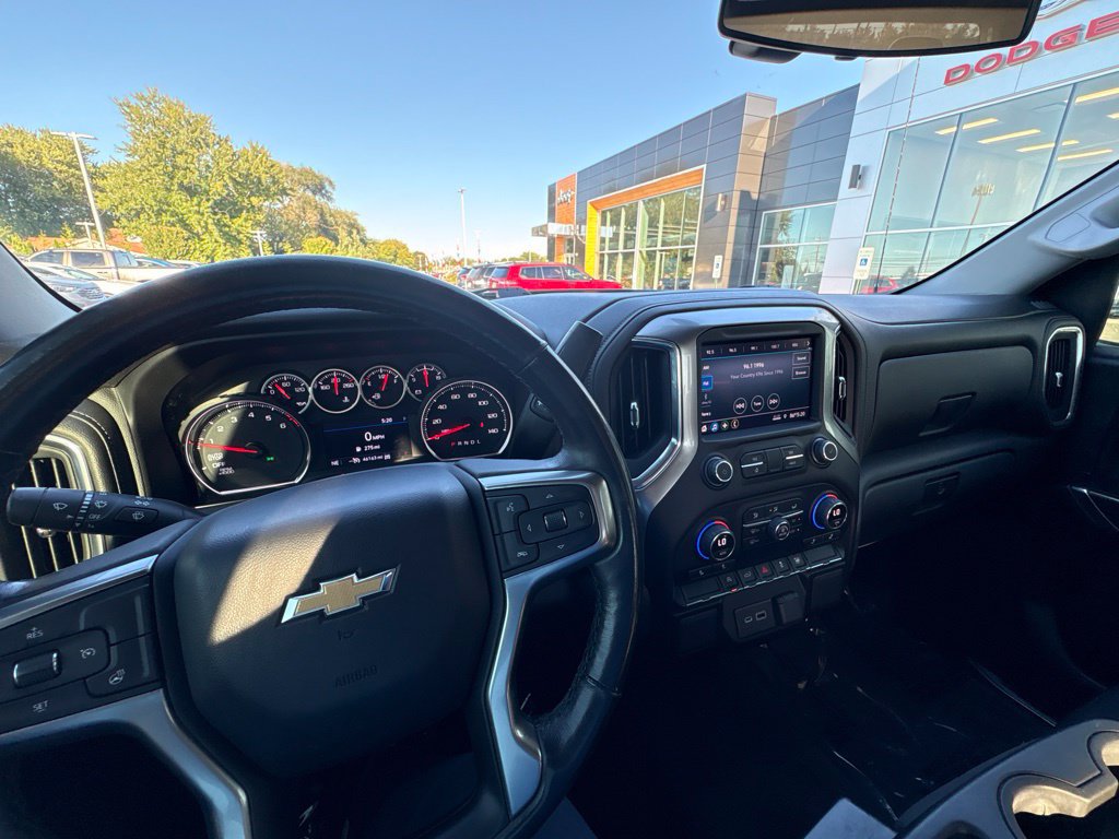 Used 2022 Chevrolet Silverado 1500 LT AWD/4WD image 24